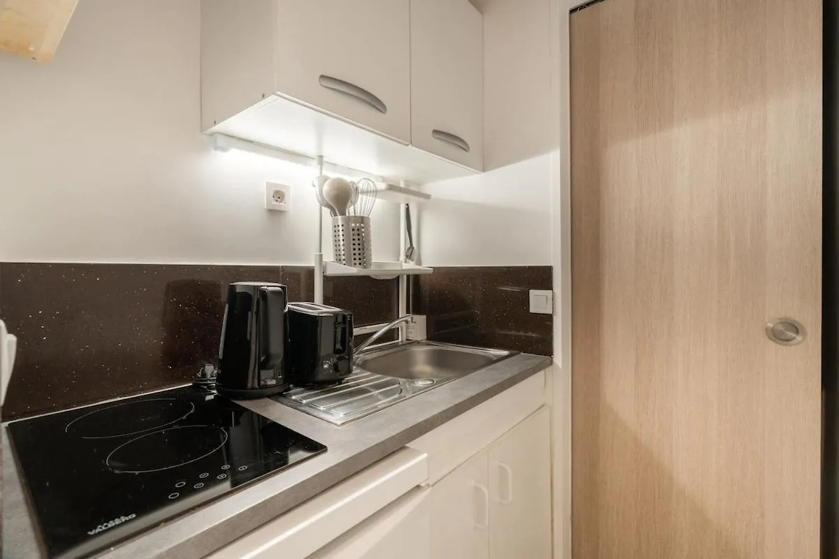 Charming Studio Near Sacre-Coeur Paris