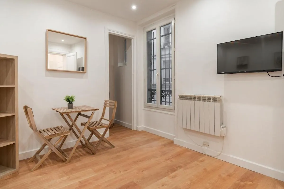 Charming Studio Near Sacre-Coeur Paris Apartment