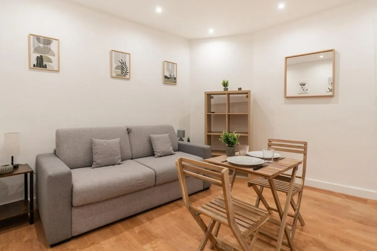 Apartment Charming Studio Near Sacre-Coeur Paris France