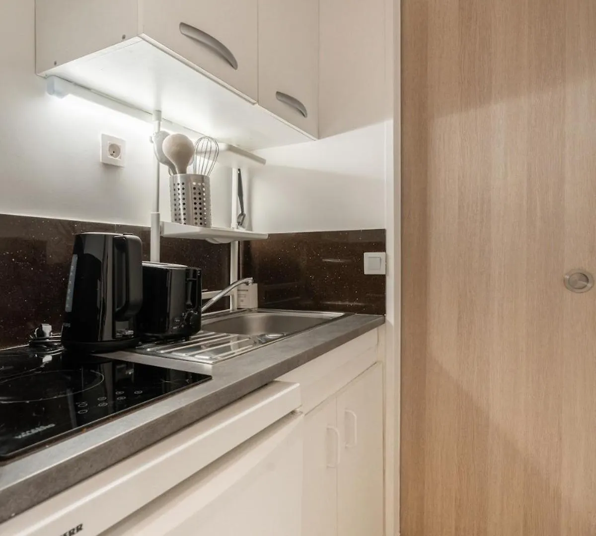 Charming Studio Near Sacre-Coeur Paris Apartment
